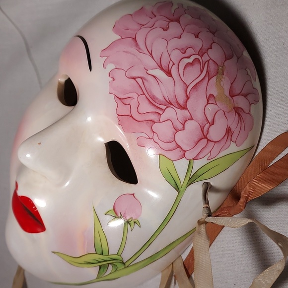Vintage Hand Painted Lego Fine Quality Carnival Face Mask Pink Flower Design - Picture 2 of 6